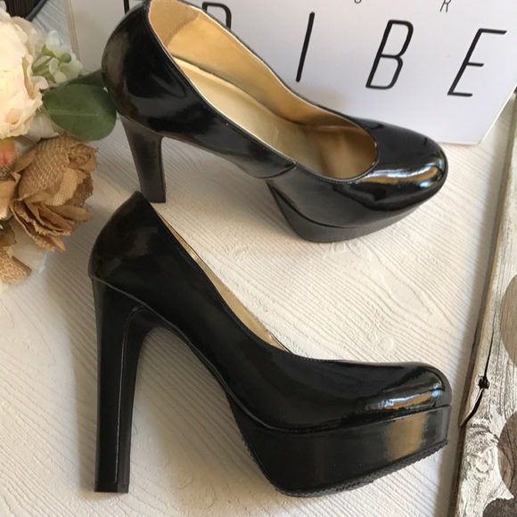 MOSSIMO BLACK PATENT LEATHER PUMP NEW Size 7 1/2 - Picture 1 of 8